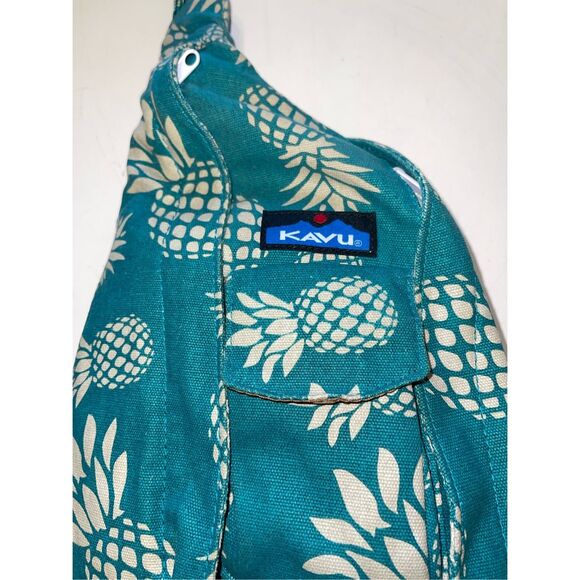 KAVU Rope Sling Bag Pineapple Print Crossbody Tropical Adjustable Cotton Outdoor - Picture 2 of 7